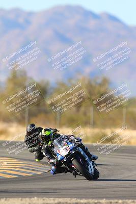 media/Jan-10-2025-CVMA Friday Practice (Fri) [[489e0da257]]/Group 4 and Trackday/Session 5 (Turn 7)/